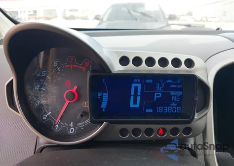 2015 Chevrolet Sonic Lt Auto z USA, uszkodzony, nr VIN 1G1JC6SH8F4165533